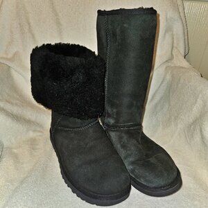 UGG Australia Women's Classic Tall Black Sheepskin Boots 5815 Size 9/40